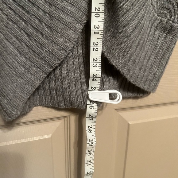 Bisou Bisou Charcoal Women's Shrug - Picture 6 of 8